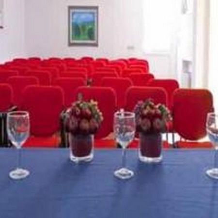 Hotel De La Ville Central Λατίνα Εξωτερικό φωτογραφία