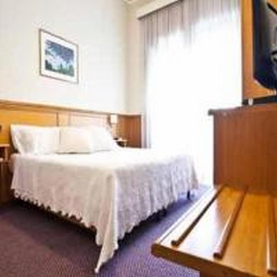 Hotel De La Ville Central Λατίνα Εξωτερικό φωτογραφία