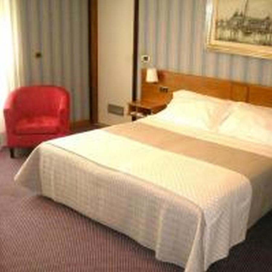 Hotel De La Ville Central Λατίνα Εξωτερικό φωτογραφία