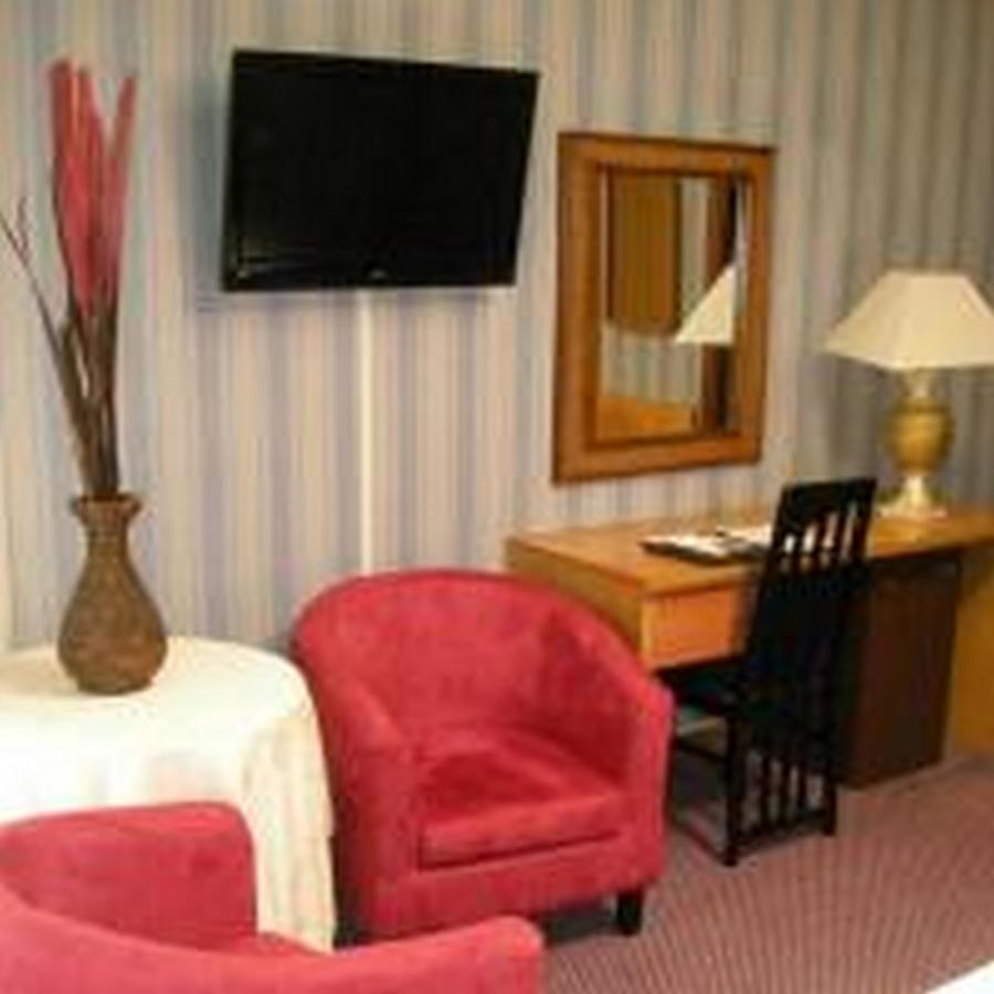 Hotel De La Ville Central Λατίνα Εξωτερικό φωτογραφία